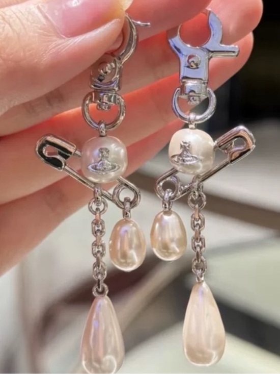 Vivienne Westwood Jewelry - Vivienne Westwood earrings